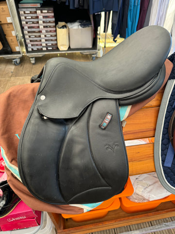 Voltaire Welli 15.5 Black saddle